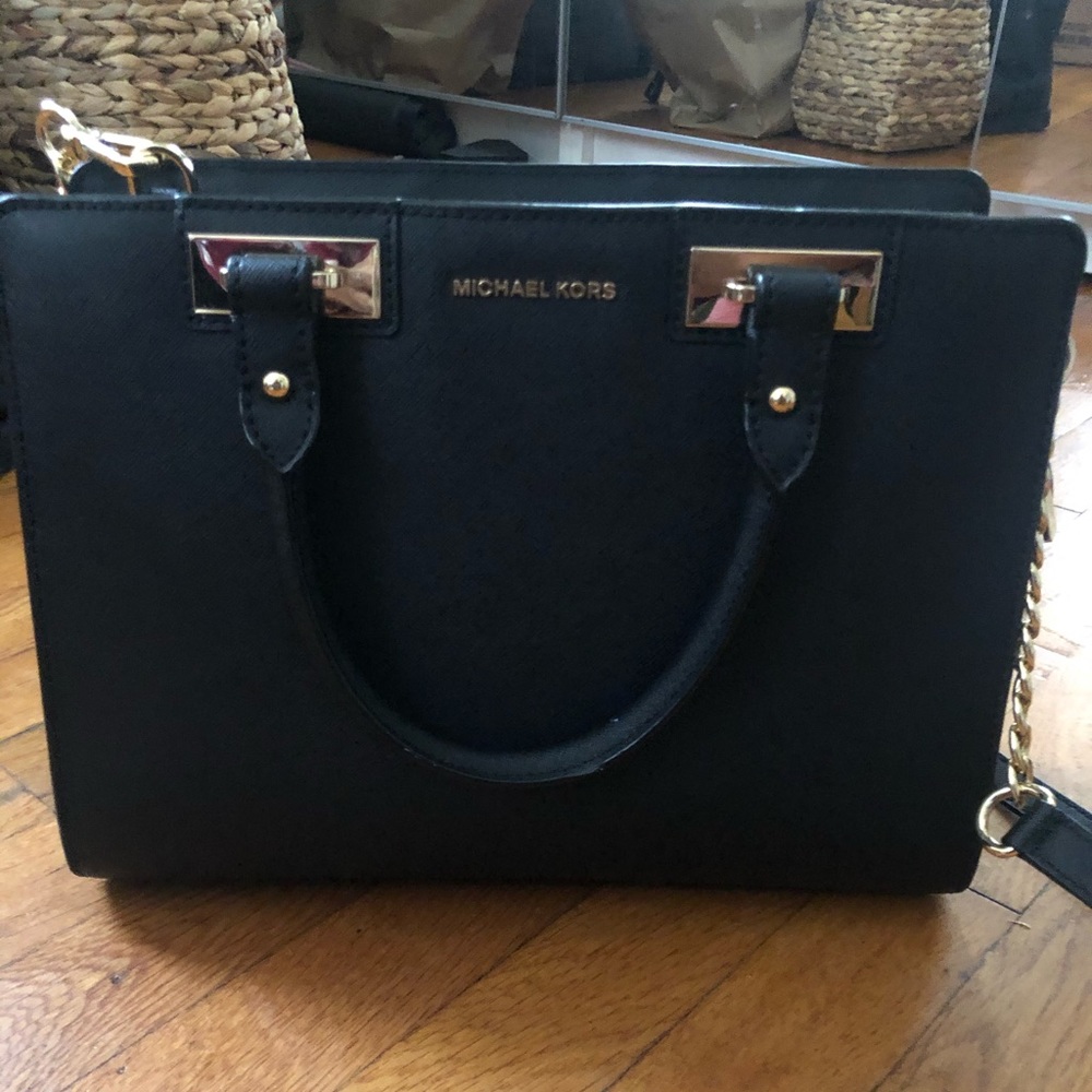 💜Micheal Kors Karla Medium Bag
